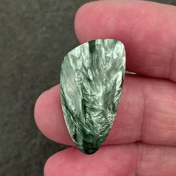 #6H21 - Seraphinite